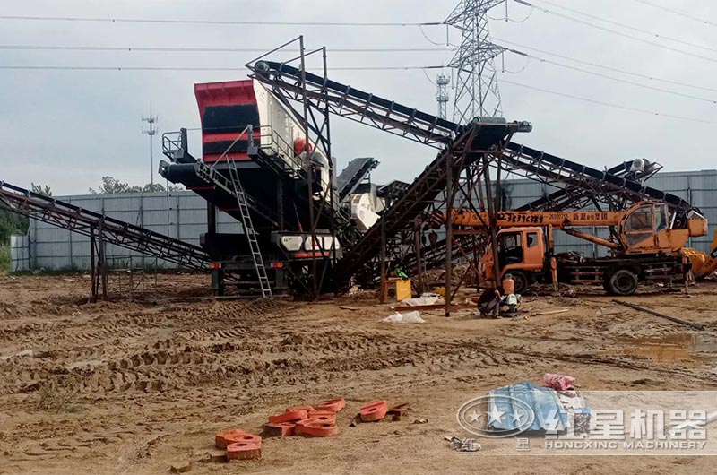 駐馬店建筑垃圾移動式碎石機現場