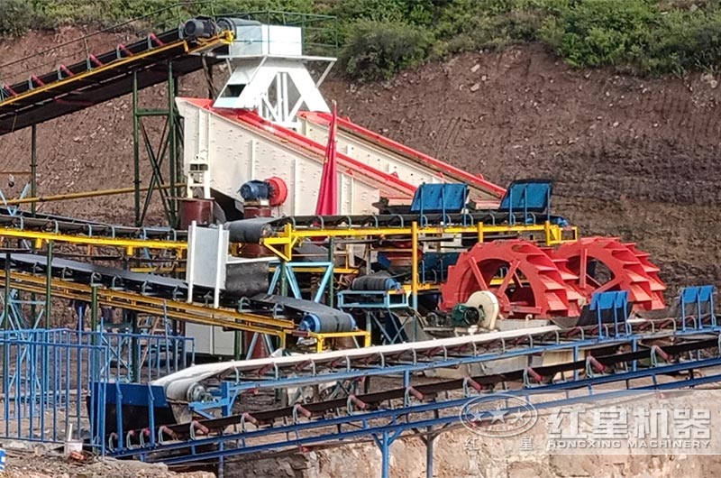 花崗巖制砂生產(chǎn)線洗砂現(xiàn)場