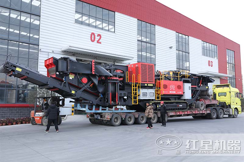 履帶移動反擊車發(fā)貨