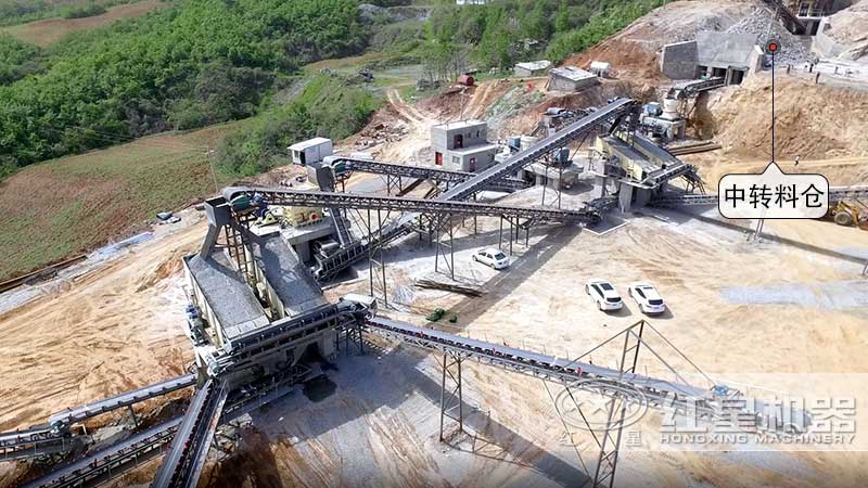 大型機制砂現場中轉料倉實拍 大型機制砂現場中轉料倉實拍