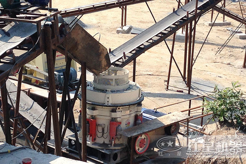 又一臺圓錐破碎機同時負責正常破碎和回料破碎