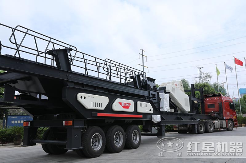 移動重錘式破碎機發(fā)貨