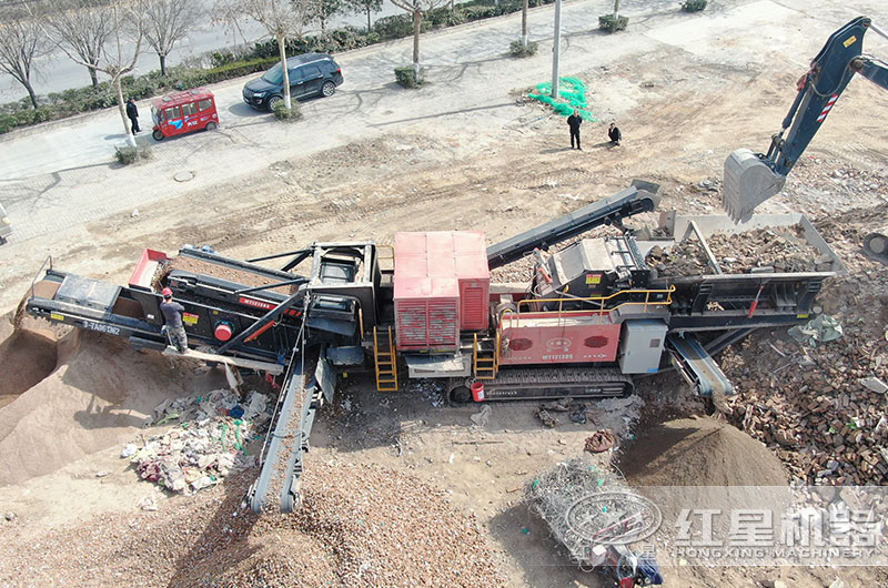 節能型移動破碎站現場作業