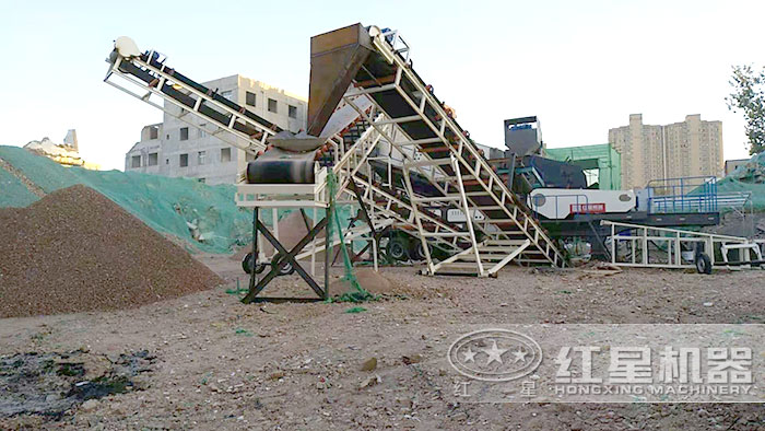 移動破碎機搭載反擊式破碎機