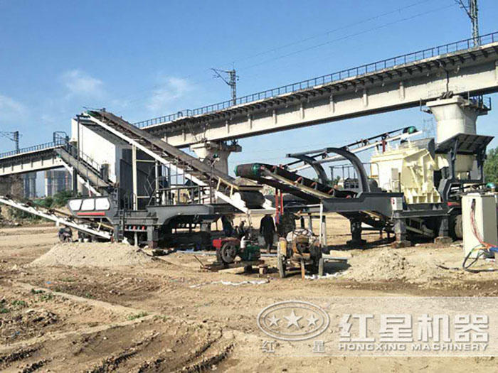 移動(dòng)式大理石破碎生產(chǎn)線安裝現(xiàn)場(chǎng)