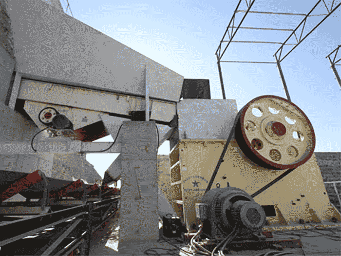 顎式破碎機生產線現場