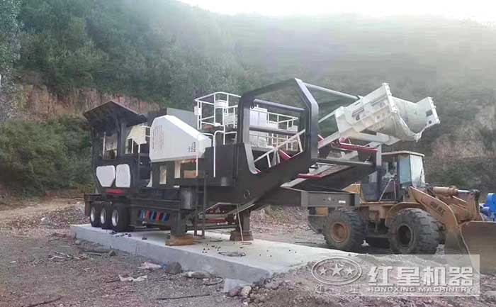 客戶建筑垃圾處理設備正等待工作