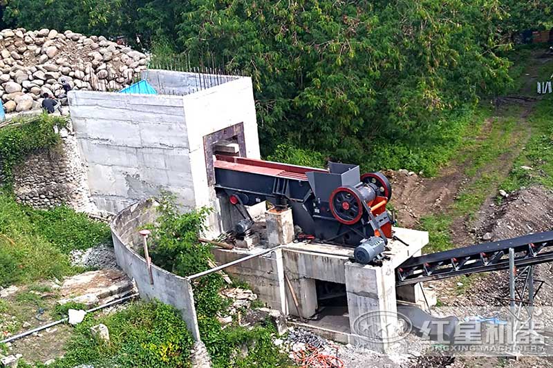 顎式粉碎機安裝現場