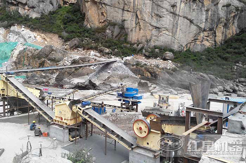 福建石灰石破碎生產線現場 福建石灰石破碎生產線現場