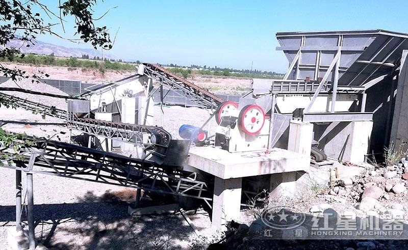 顎式碎石子現場
