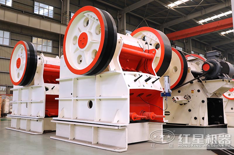 顎式破碎機(jī)廠家現(xiàn)貨圖 顎式破碎機(jī)廠家現(xiàn)貨圖