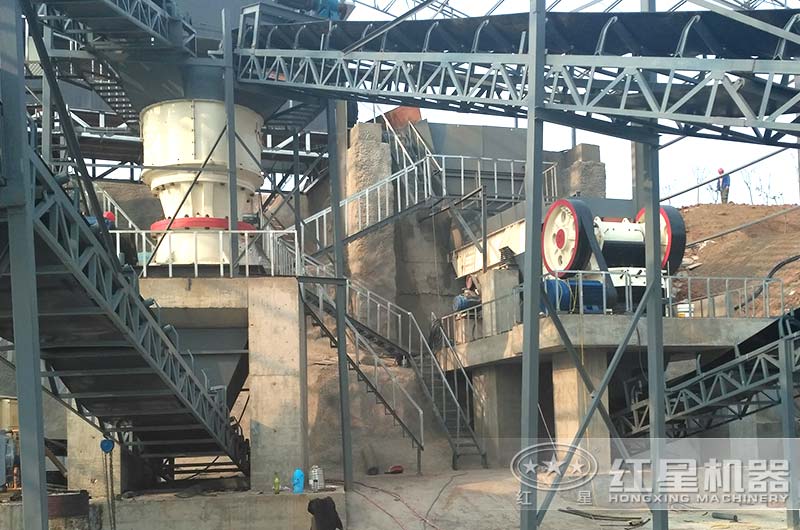 河北保定砂石生產(chǎn)線現(xiàn)場(chǎng) 河北保定砂石生產(chǎn)線現(xiàn)場(chǎng)