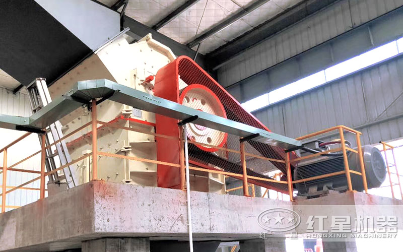 細碎機制砂生產(chǎn)現(xiàn)場