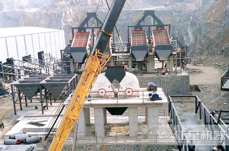 錘式破碎機(jī)現(xiàn)場