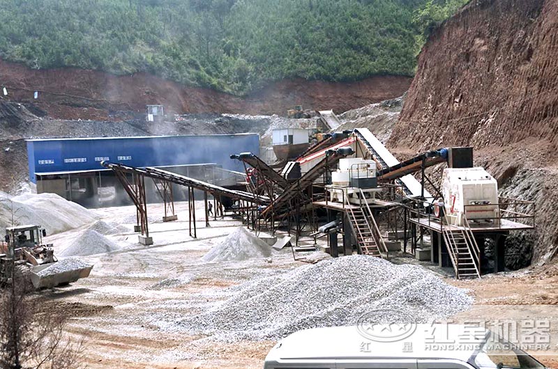 顎式破碎機(jī)生產(chǎn)現(xiàn)場