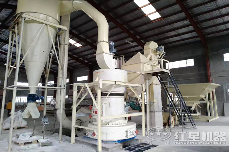 加氣混凝土生產(chǎn)現(xiàn)場(chǎng) 加氣混凝土生產(chǎn)現(xiàn)場(chǎng)