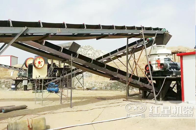 公路碎石生產線現場