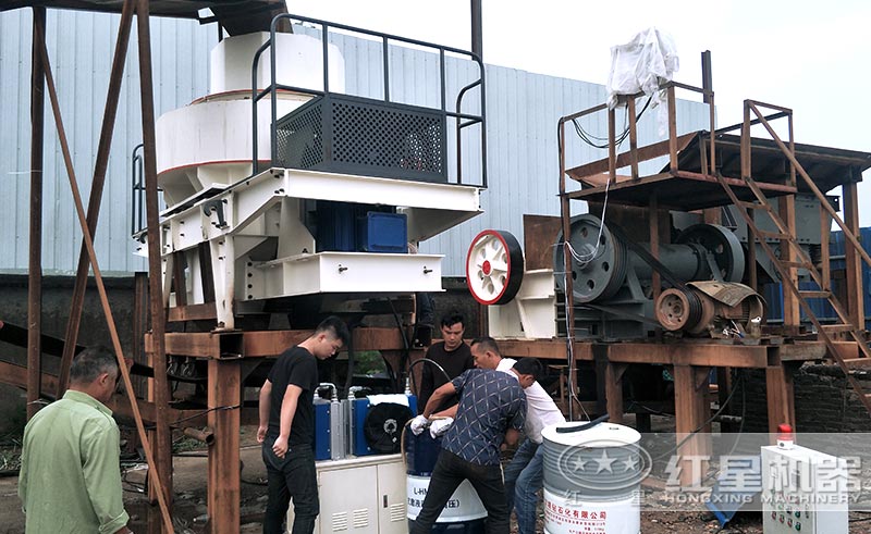 配置較簡單的生產(chǎn)線安裝現(xiàn)場