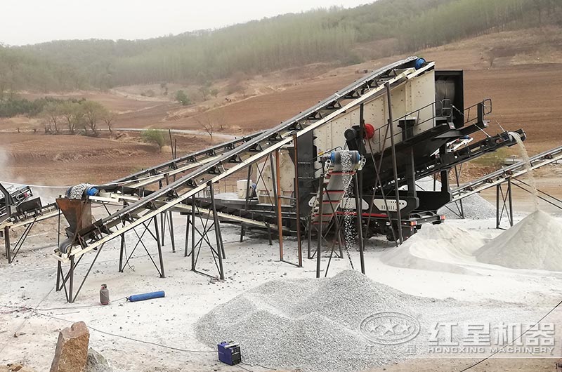 移動式制砂生產(chǎn)現(xiàn)場