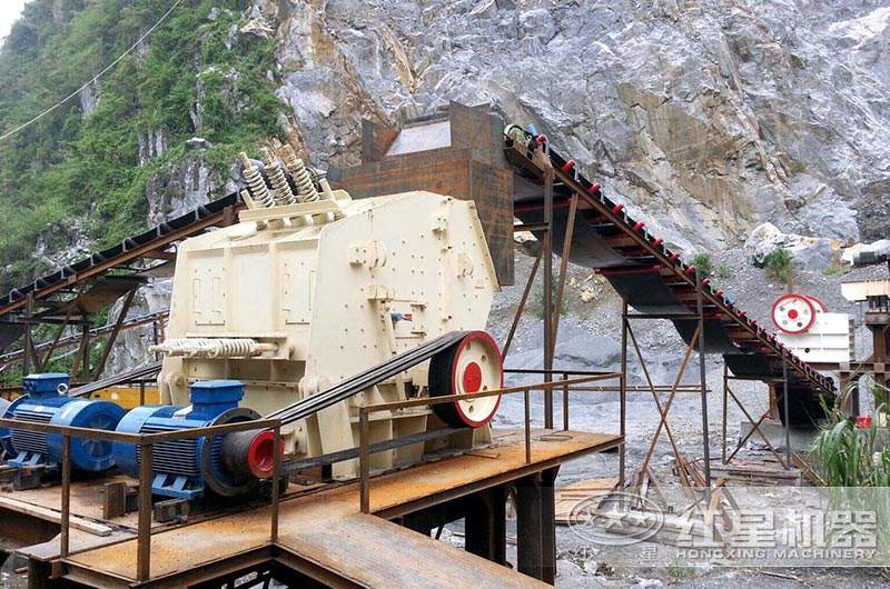 反擊式破碎機生產現場