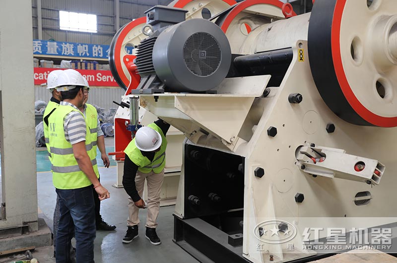 大型顎式軋石機