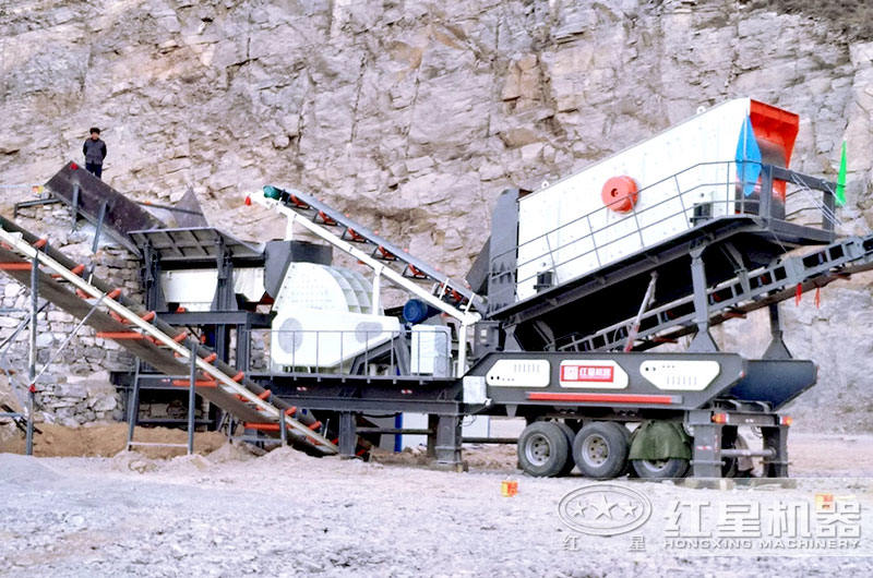 移動礦山粉碎機現場