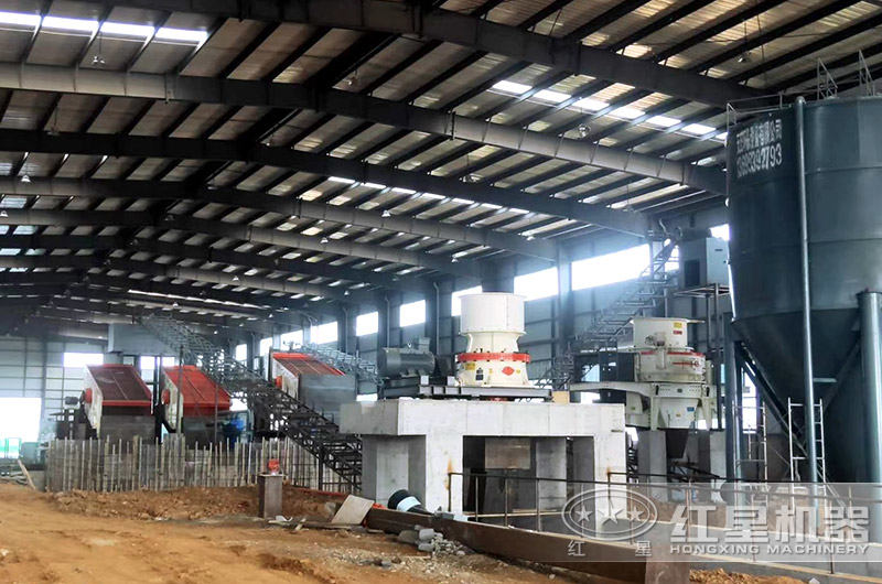 閉路破碎生產(chǎn)線，破碎篩分現(xiàn)場