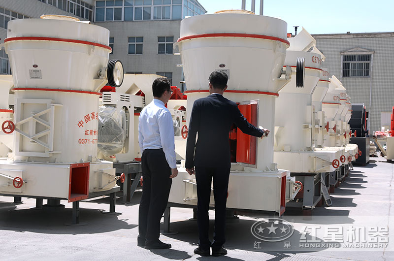 用戶(hù)來(lái)廠參觀，技術(shù)人員一對(duì)一講解