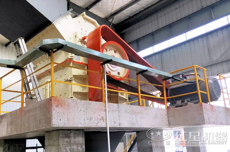 液壓箱式細碎機生產現場 液壓箱式細碎機生產現場