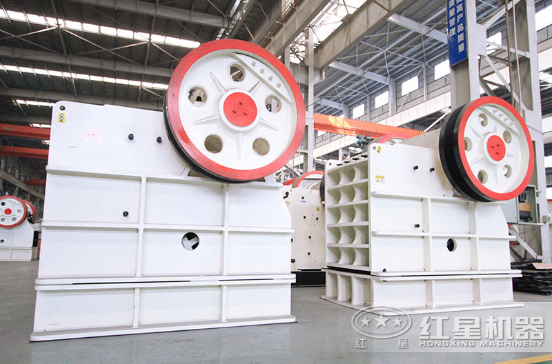 顎式破碎機(jī)車間現(xiàn)貨