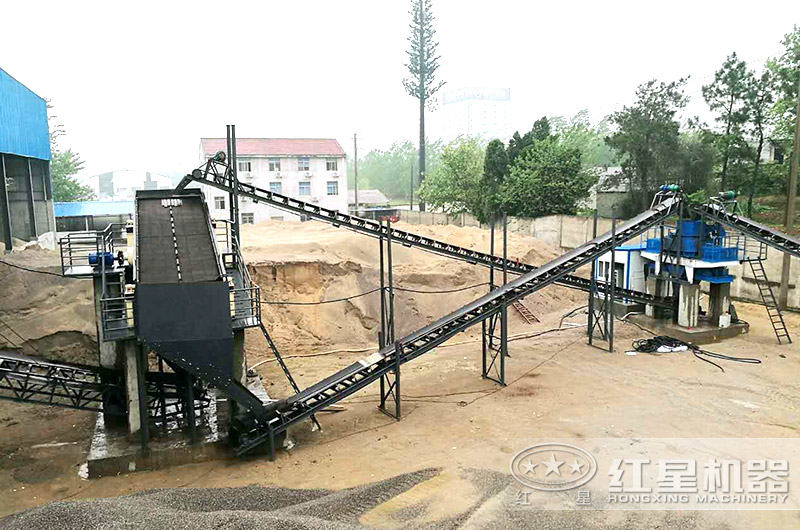 廢舊石料制砂現場圖