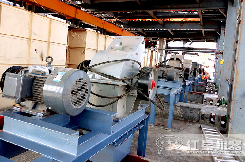 錘破碎機生產現場