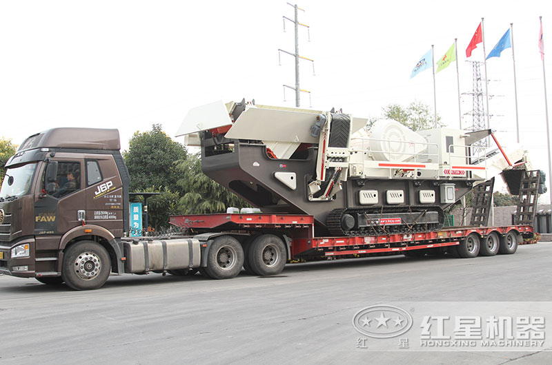 移動磕石機發貨了