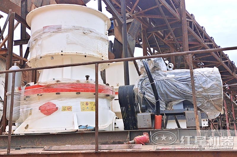 155單缸圓錐破生產(chǎn)現(xiàn)場實拍