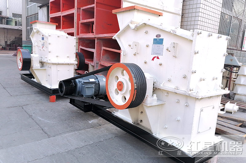 小型細(xì)碎機(jī)車間照