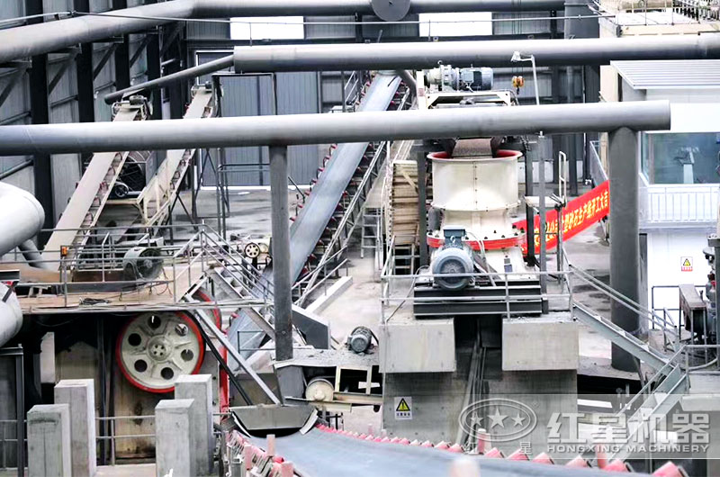 鋼渣粉碎生產(chǎn)現(xiàn)場