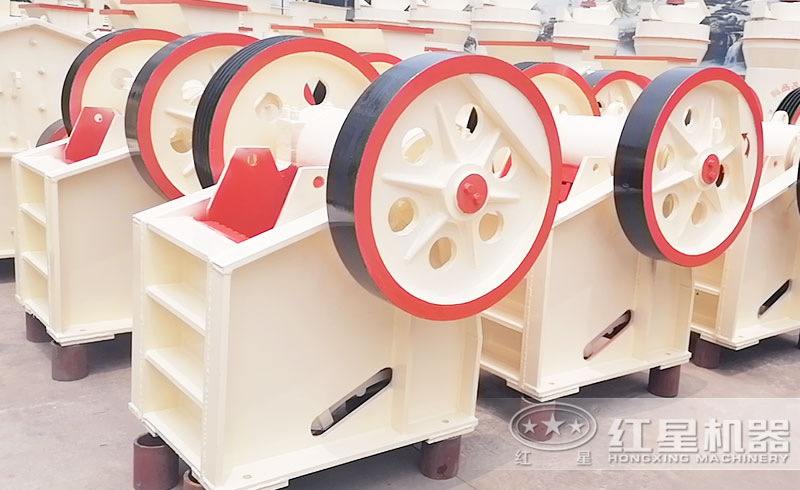 礦山顎式破碎機(jī) 礦山顎式破碎機(jī)