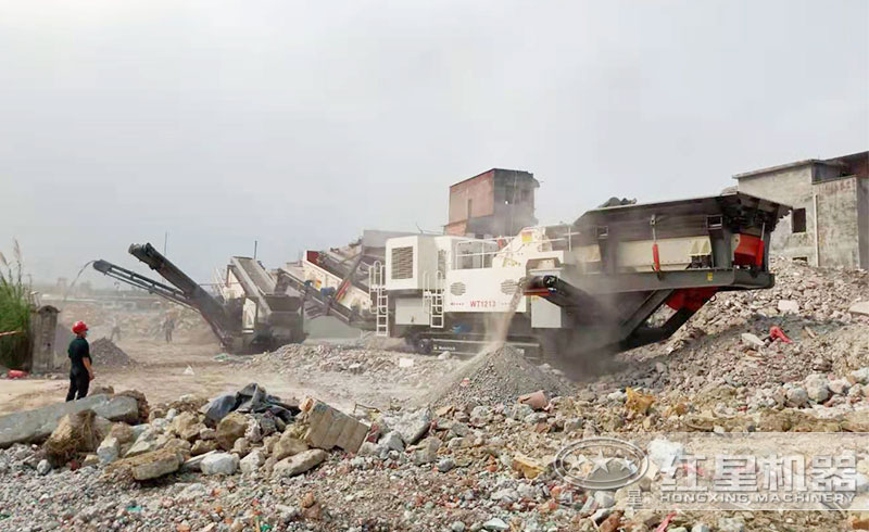 移動砂石破碎機行走