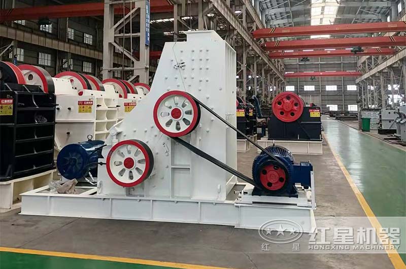 雙級(jí)粉碎機(jī)車間實(shí)拍