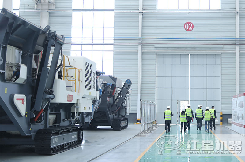 全移動鄂式破碎機