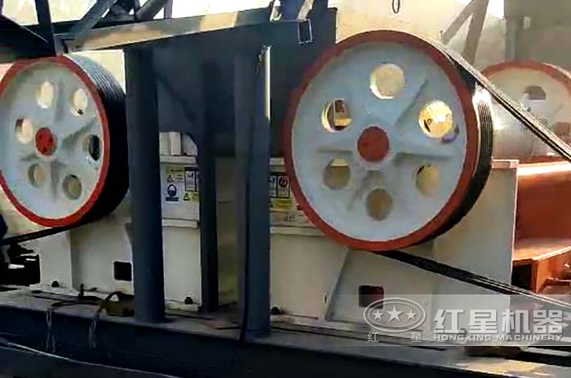 兩臺300x1300細破能達到時產200噸