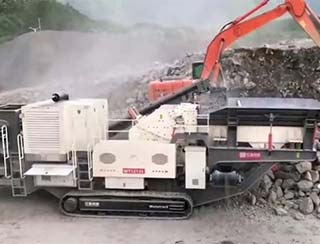 履帶移動反擊式破碎機現(xiàn)場視頻