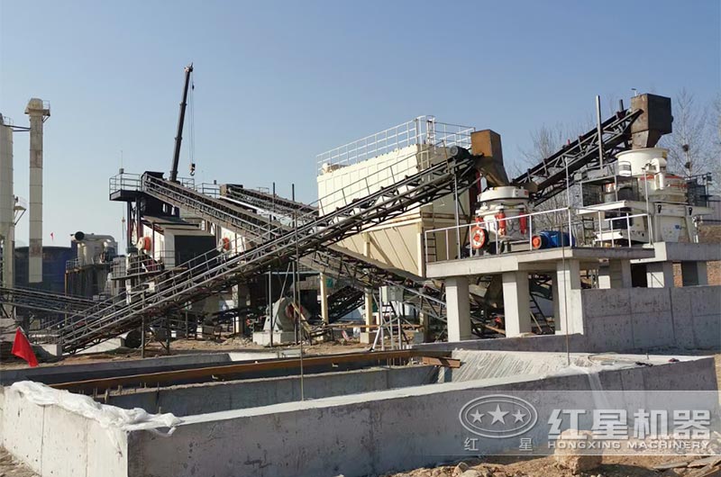 顎式破碎機+圓錐破碎機+制砂機現場