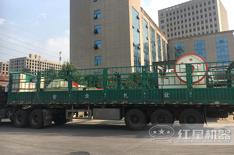 紅星顎式破碎機廠家發貨