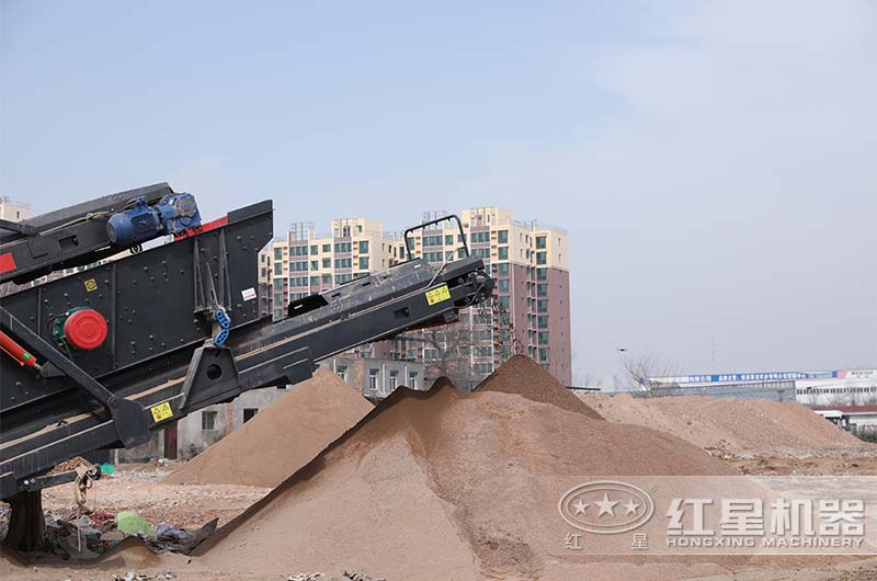 西安履帶移動建筑垃圾破碎機成品