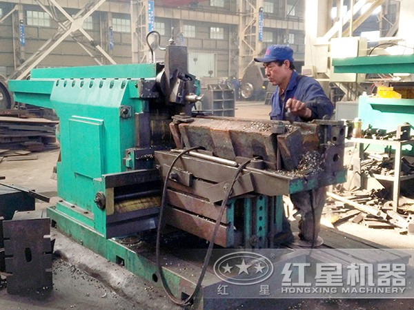 PYB圓錐破碎機(jī)工藝匠心