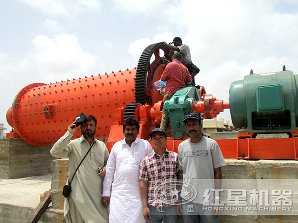 紅星機器球磨機客戶現(xiàn)場