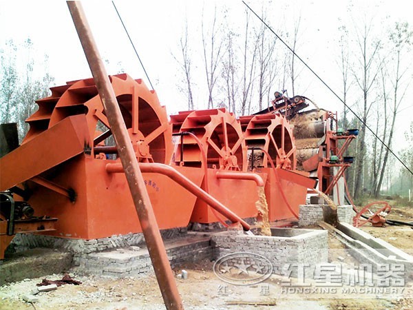 石粉雙輪洗砂生產(chǎn)線現(xiàn)場圖 石粉雙輪洗砂生產(chǎn)線現(xiàn)場圖