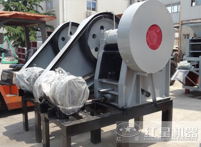 PE–150×250顎式破碎機帶電機