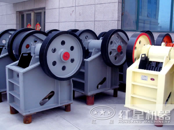 PE-200×300小型鄂破廠區(qū)圖